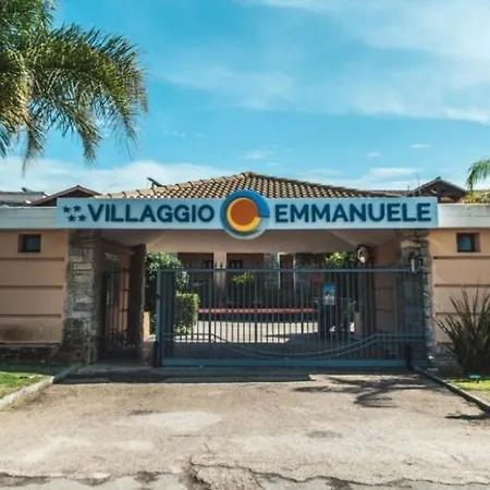 Casa Villaggio Emmanuele Lägenhetshotell Ippocampo